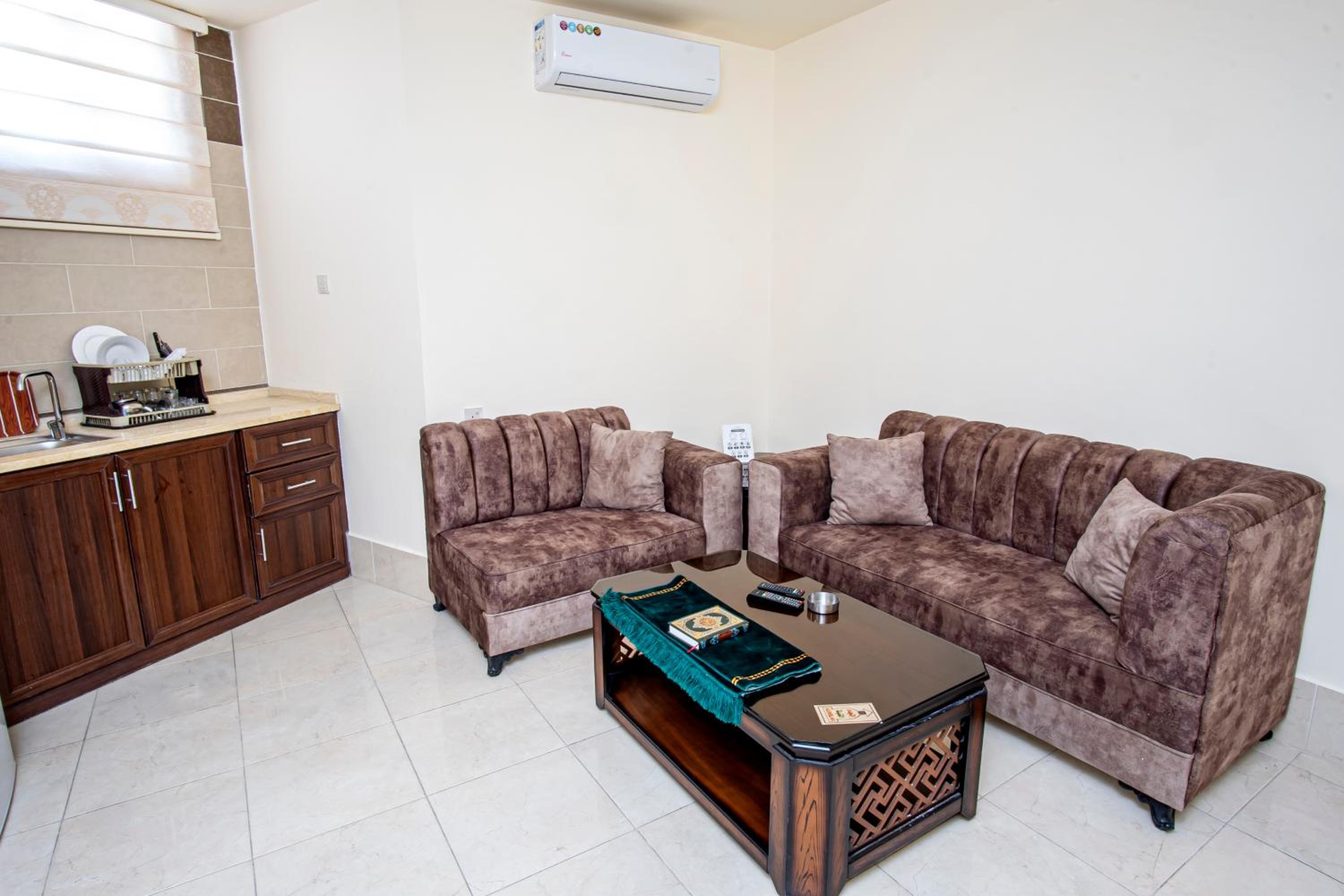 Фото Al-Riyati For Hotel Apartments