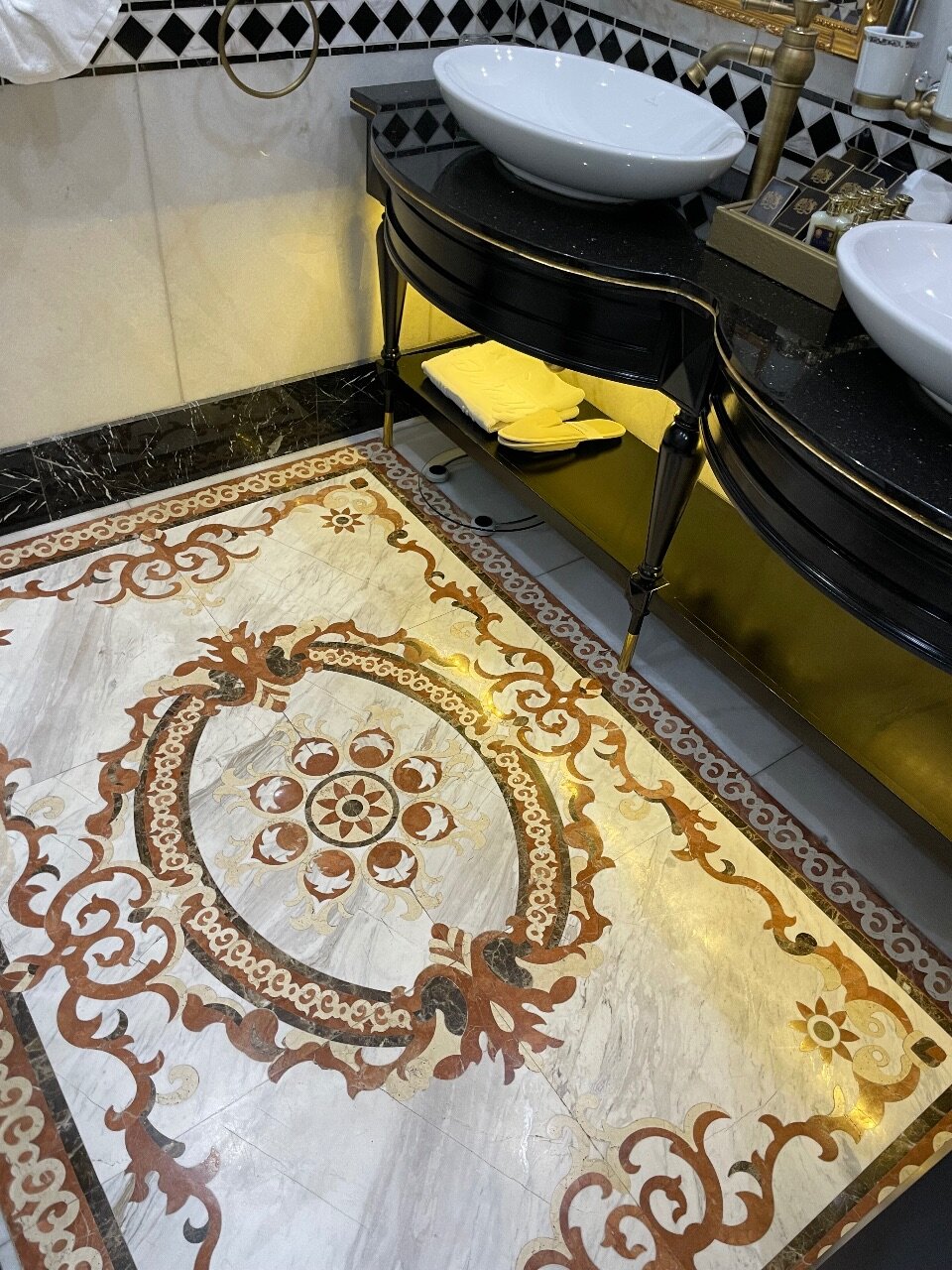 Фото Golden Palace Hotel Yerevan