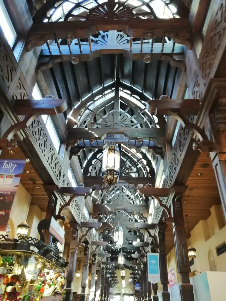 Shopping mall Jumeirah Centre, Dubai, photo