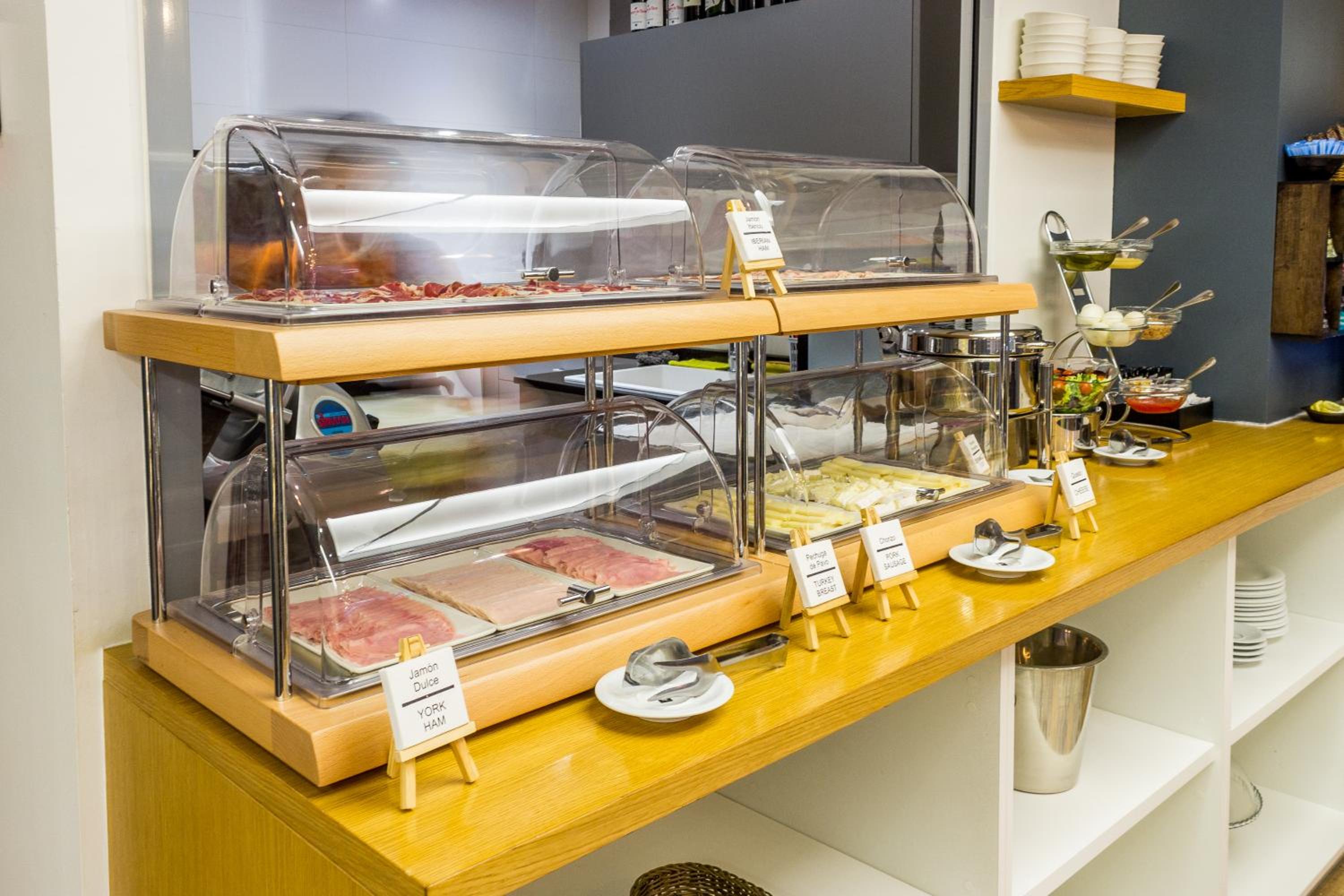 Фото Apart-Suites Hostemplo