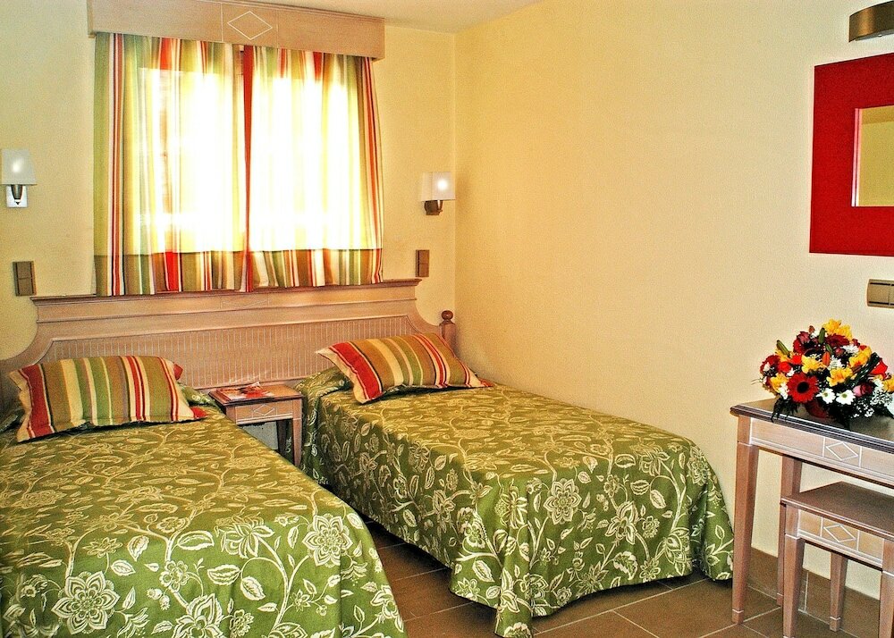 Фото Apartamentos Oasis Maspalomas