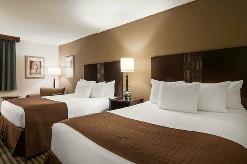 Гостиница Seville Plaza Hotel, Trademark Collection by Wyndham в Канзас-Сити