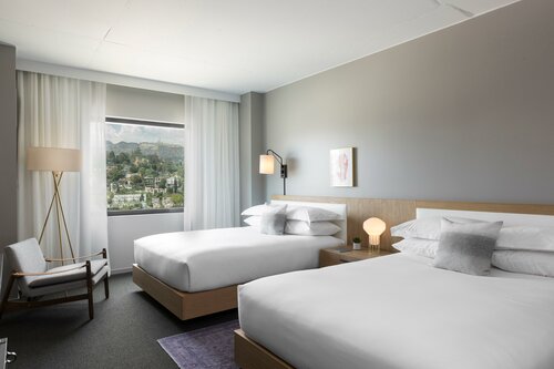 Гостиница The Kimpton Everly Hotel в Лос-Анджелесе