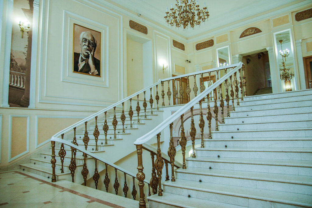 Школа им ломоносова москва