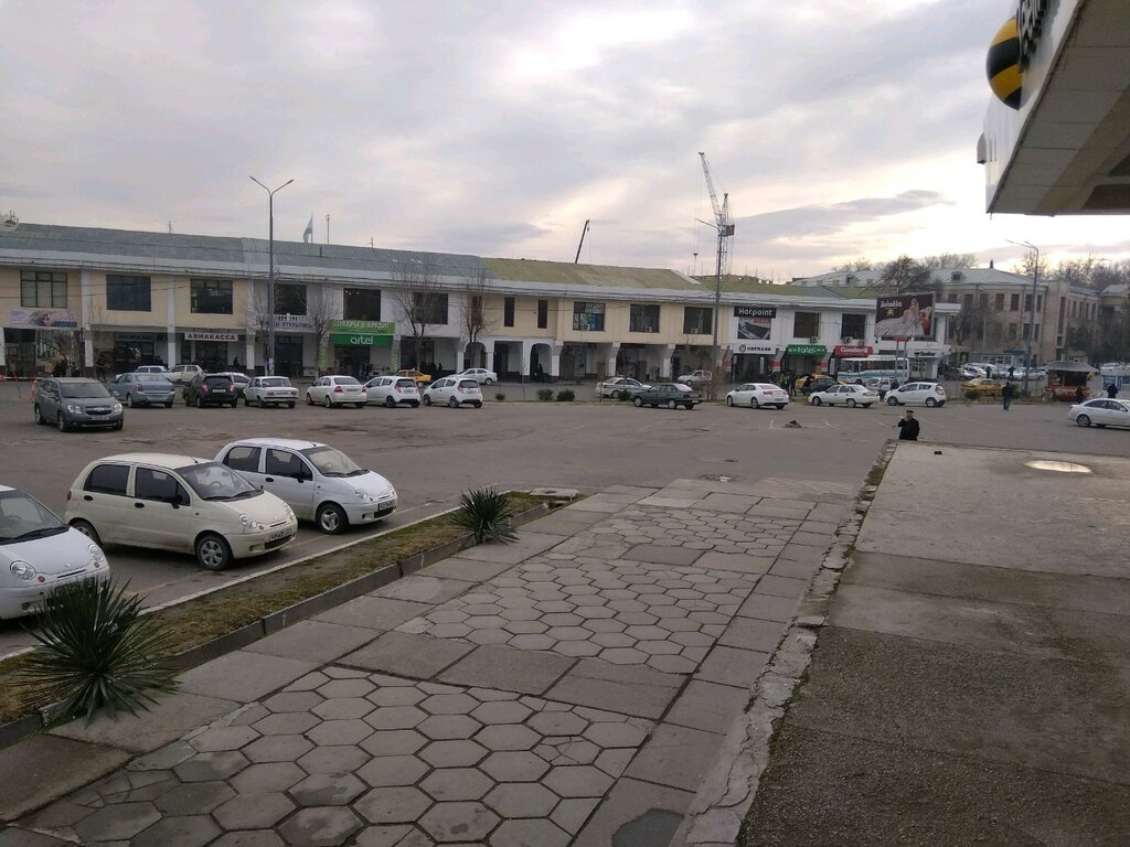 Автомобили Узбекистан стоянка