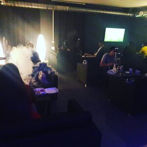 Smoky Bug (Vokzalnaya ulitsa, 2Б), cafe