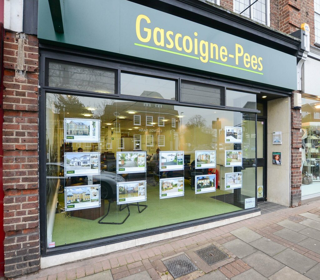 Land plots Gascoigne-Pees Sales and Letting Agents Esher, England, photo