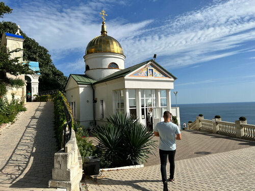 Ұлдарын оқытып жатқан ананың порно видеосы