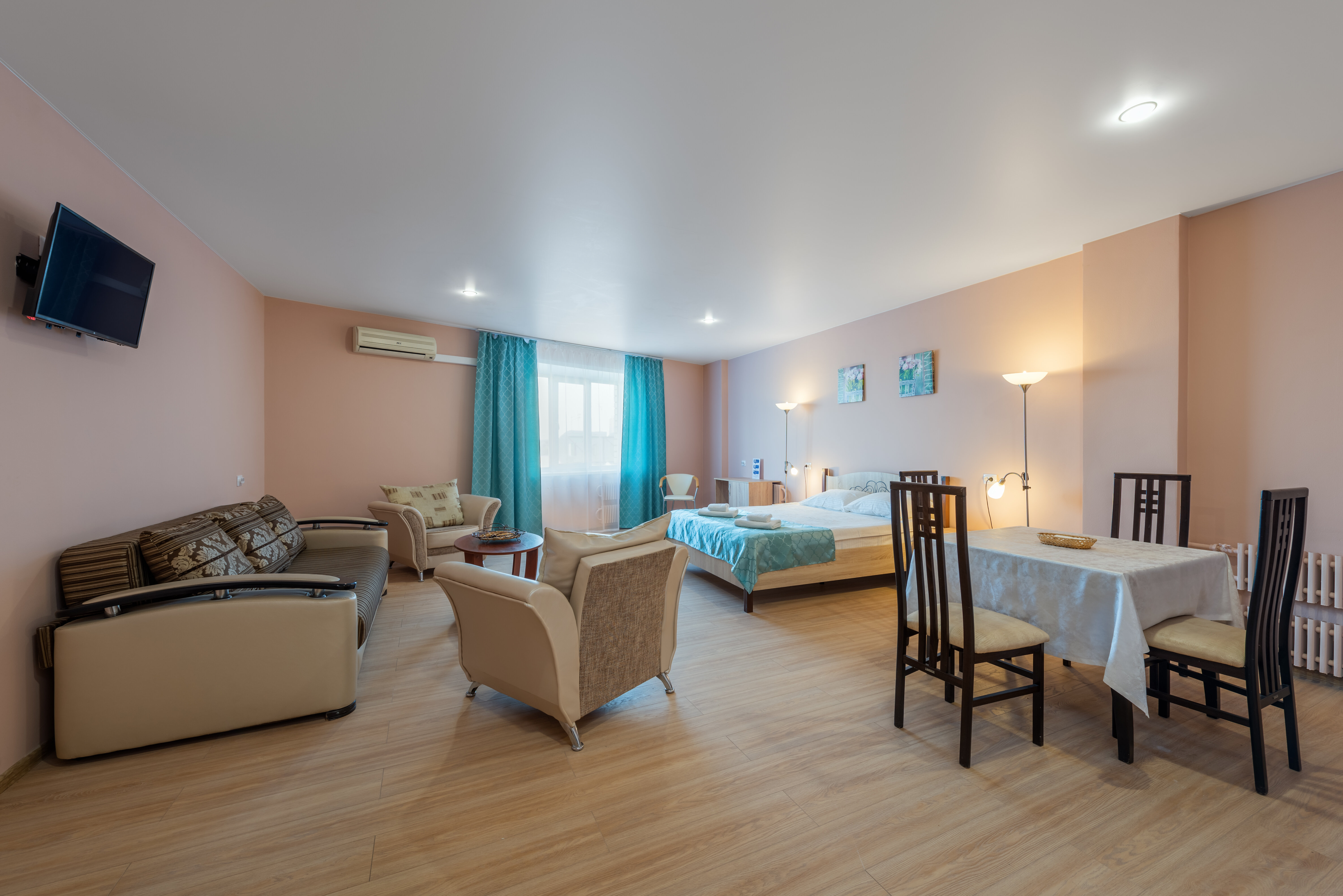 Фото отеля 2