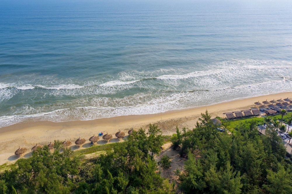 Фото Aira Boutique Hoi An Hotel & Villa