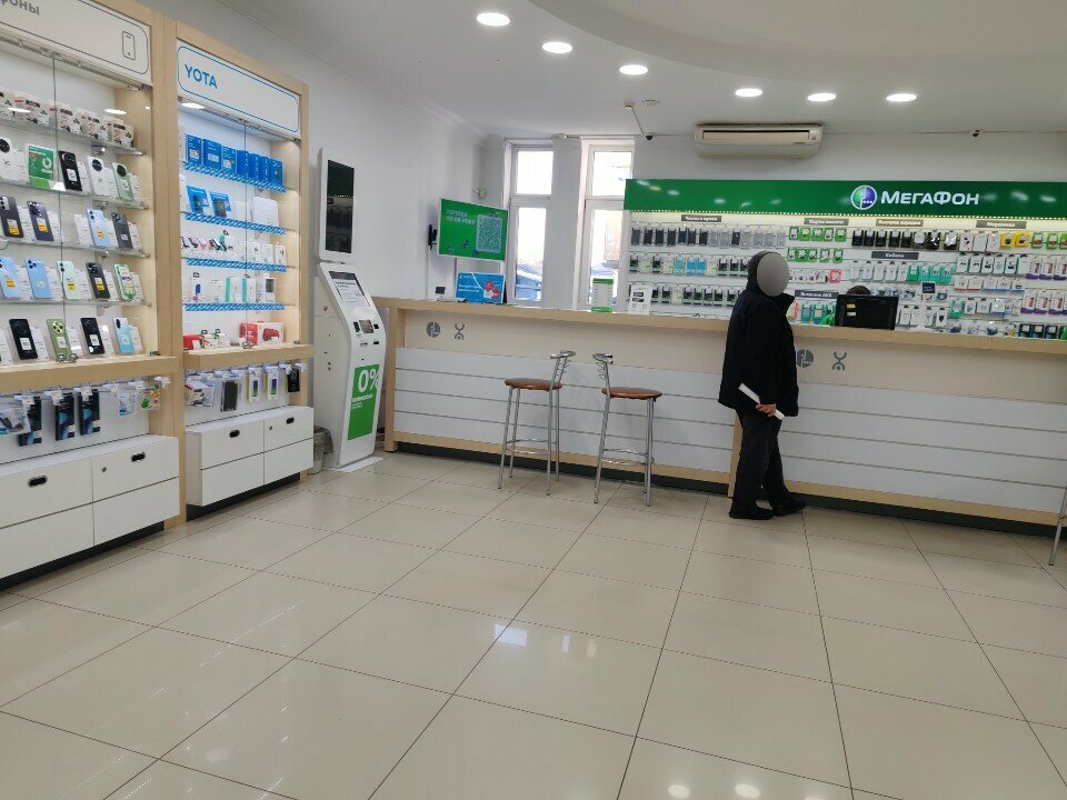 Оператор сотовой связи МегаФон - Yota, Нальчик, фото