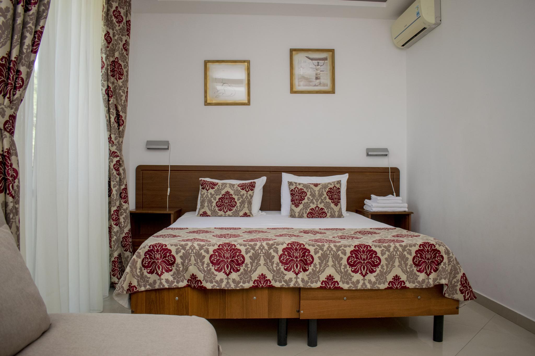 Фото Тристар