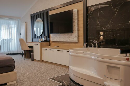 Гостиница Home Plus Hotel в Пендике