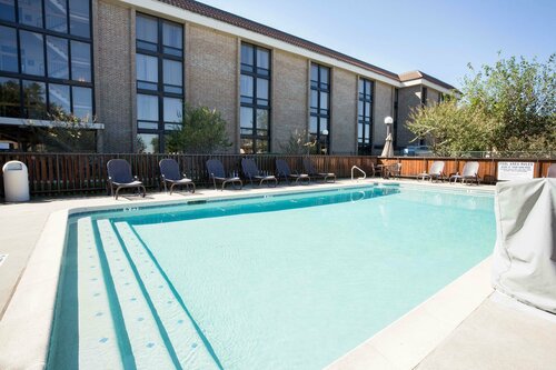 Гостиница Drury Inn & Suites Austin North