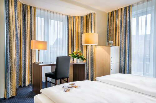 Гостиница Novum Hotel Mariella Airport в Кёльне