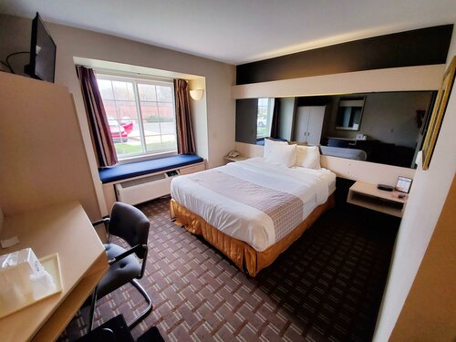 Гостиница Americas Best Value Inn & Suites Racine в Рэйсине