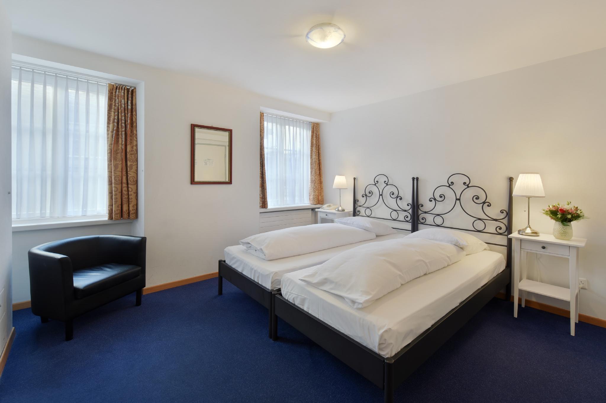 Фото Hotel Hirschen