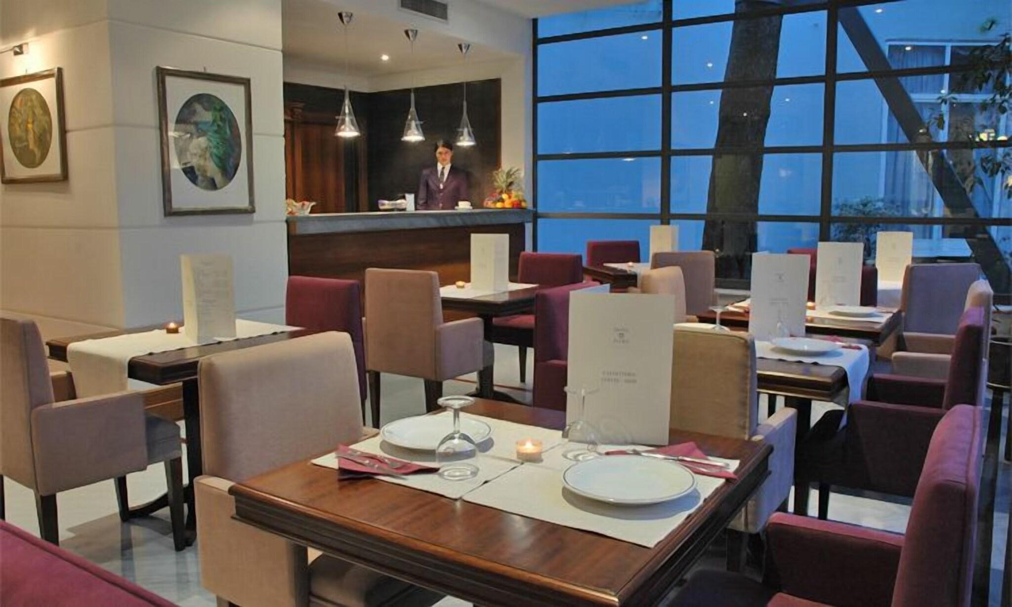 Фото Hotel Flora