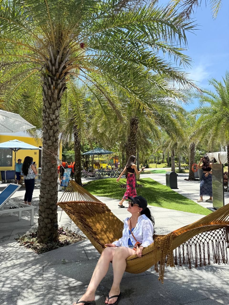 Фото Monarque Hotel