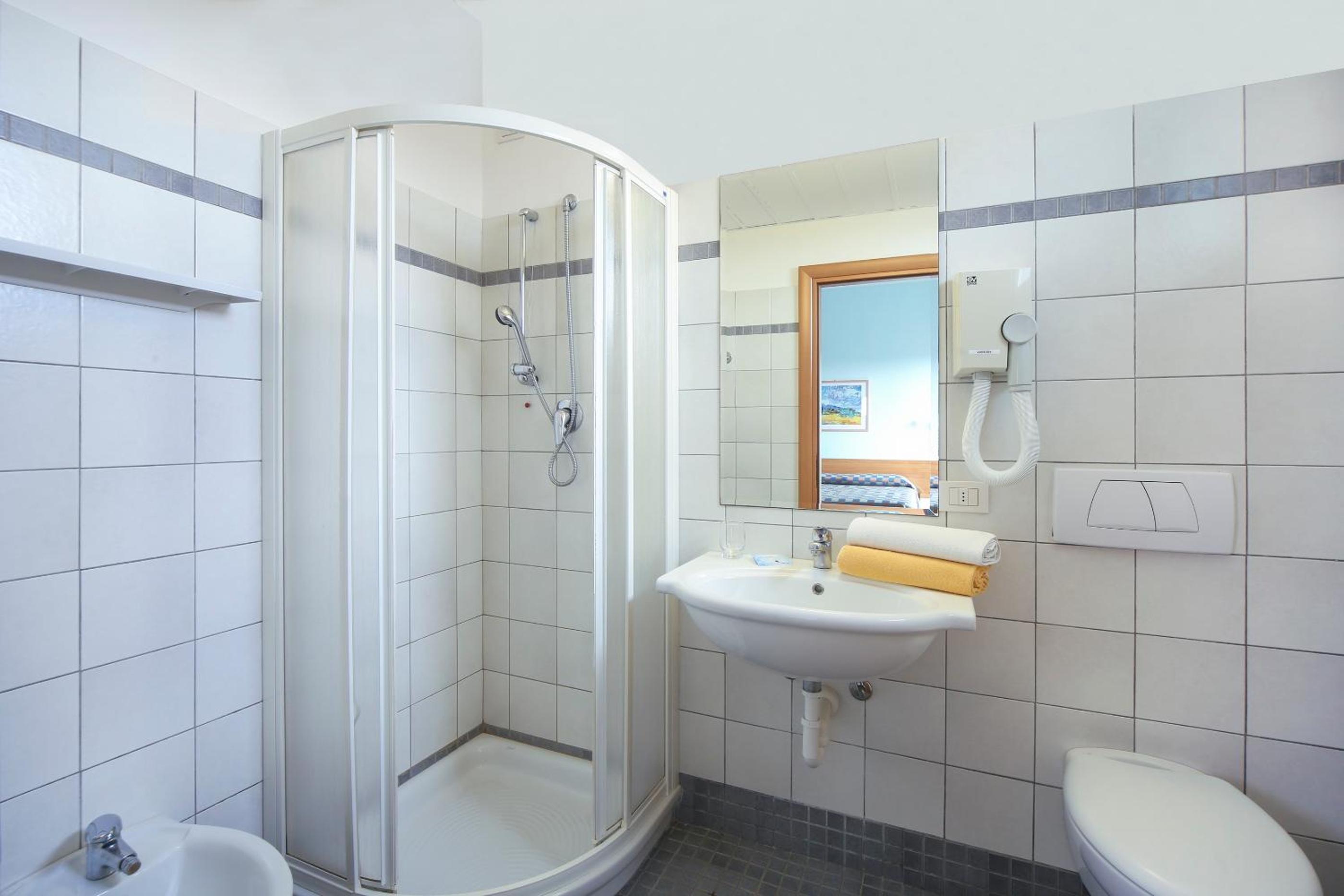 Фото Hotel Iones