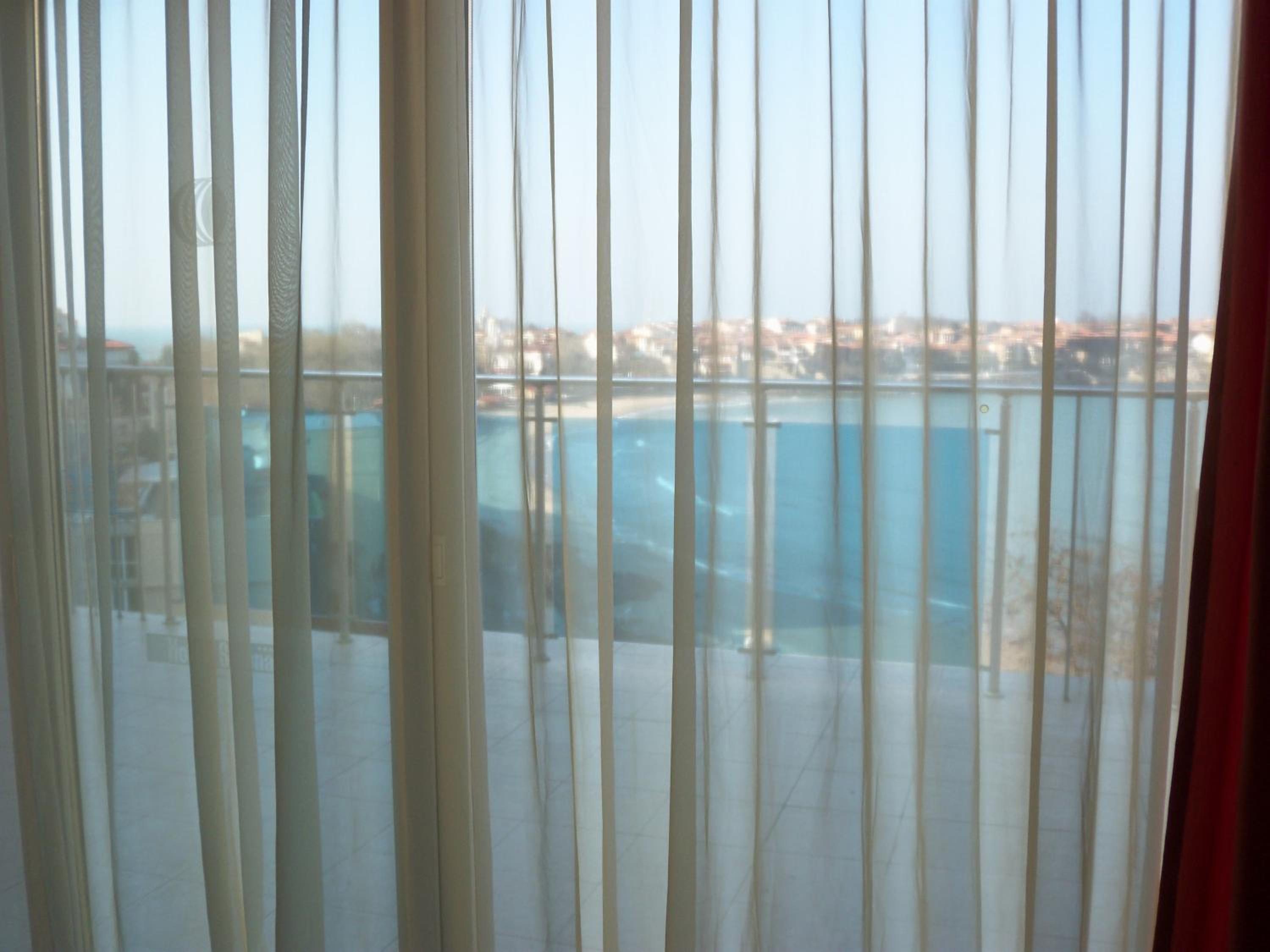 Фото Селена