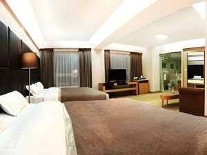 Гостиница The Corporate Hotel Convention Centre