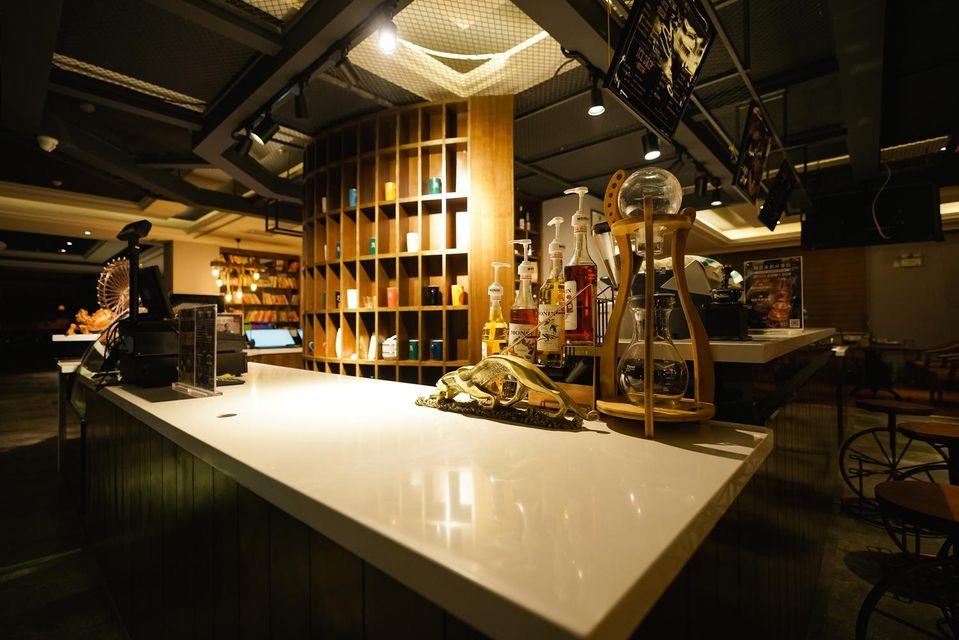 Фото Qingdao James Joyce Hotel