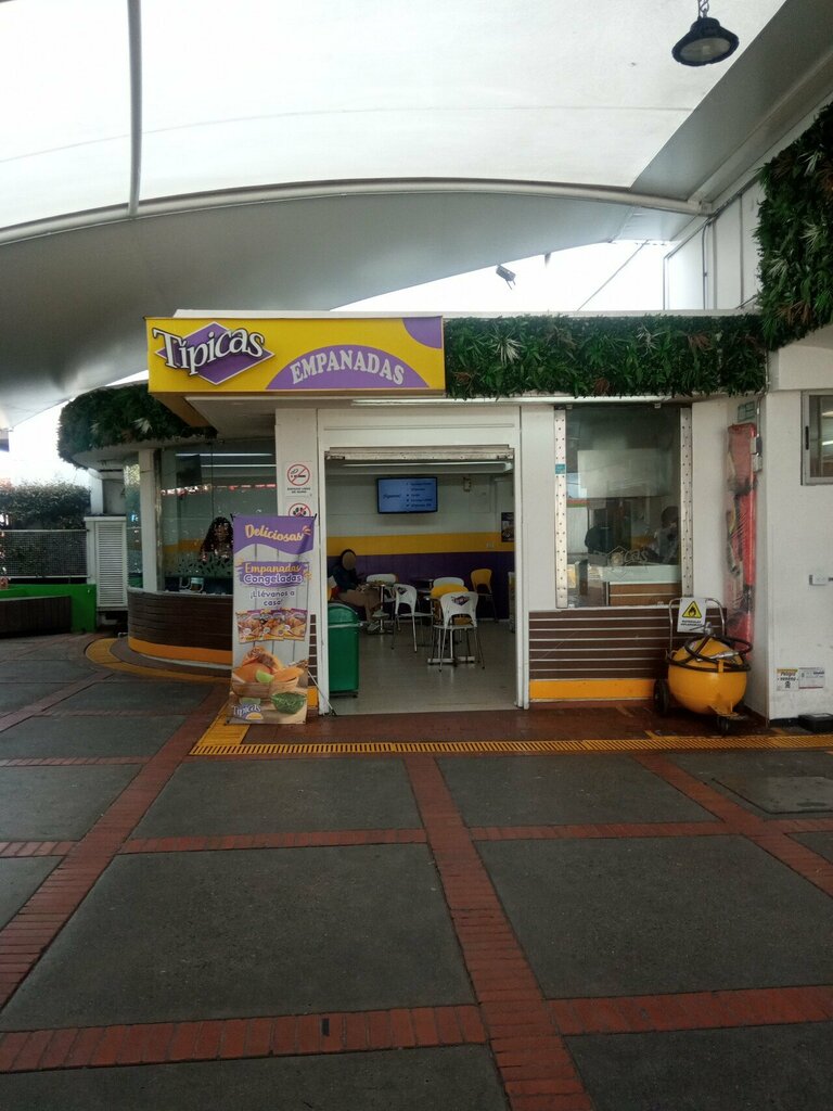 Coffee shop Típicas empanadas, Bogota, photo