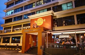 Hard Rock Caffee Kualalumpur (Kuala Lumpur, Ground Floor, Wisma Concorde,, No 2 Jalan Sultan Ismail), restaurant