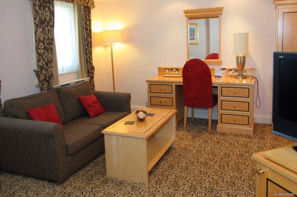 Фото Best Western Frodsham Forest Hills Hotel