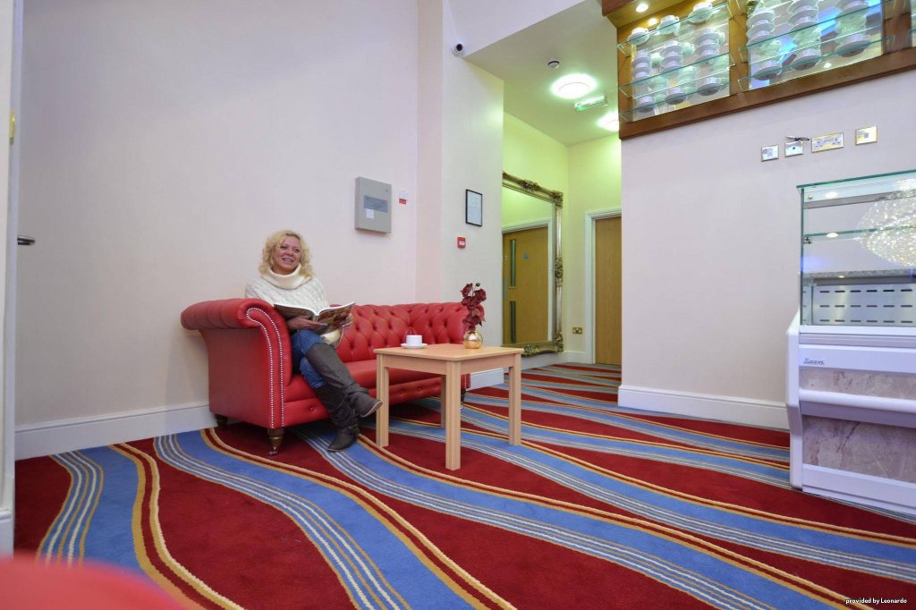 Фото Best Western Greater London Hotel