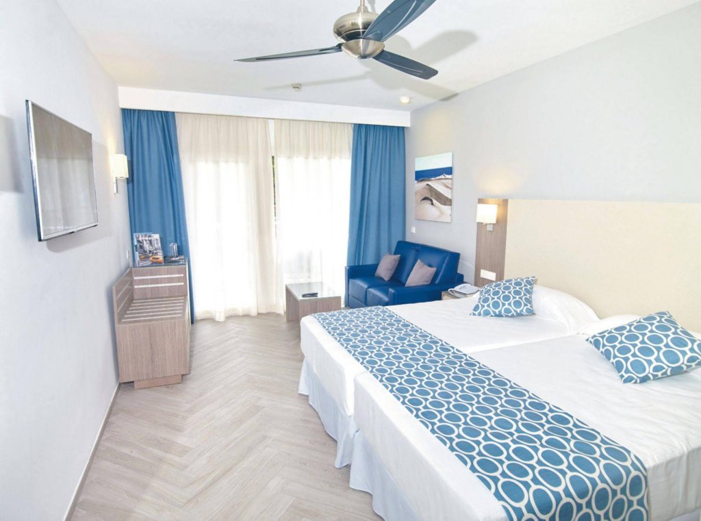 Фото Hotel Riu Papayas - All Inclusive