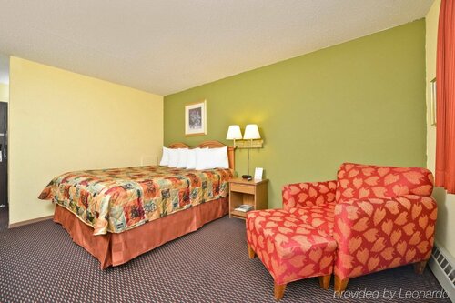 Гостиница Burnsville Inn & Suites