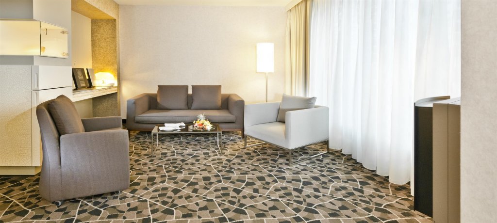 Фото Dorint Hotel am Heumarkt Cologne