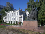 Квартира-музей семьи Ульяновых (Lenina Square, 1В), museum
