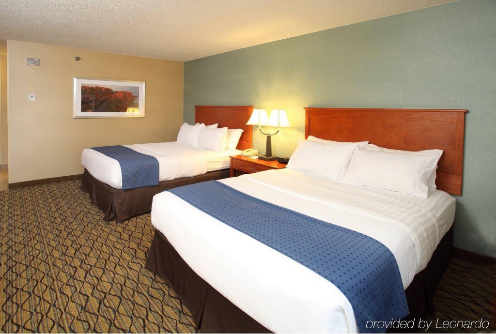 Фото Holiday Inn & Suites Duluth Downtown, an Ihg Hotel