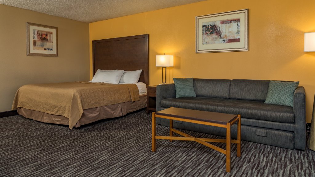 Фото Cerulean Hotel, a Running Y Property