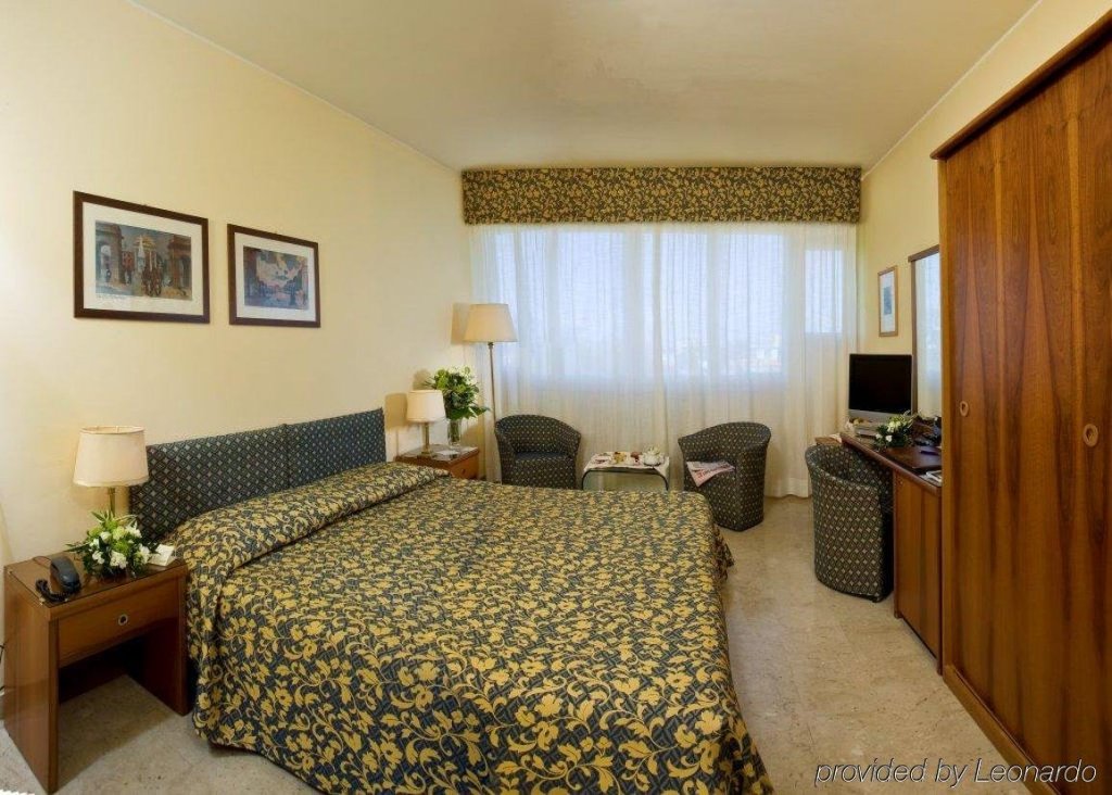 Фото Hotel Savoy