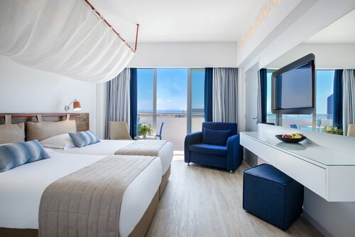 Внешний вид отеля Lordos Beach Hotel & SPA в Пиле, фото 3