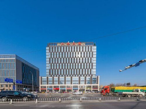 GreenTree Inn Qinhuangdao Railway Station Square Express Hotel