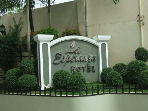 Гостиница La Esperanza Hotel в Калибо