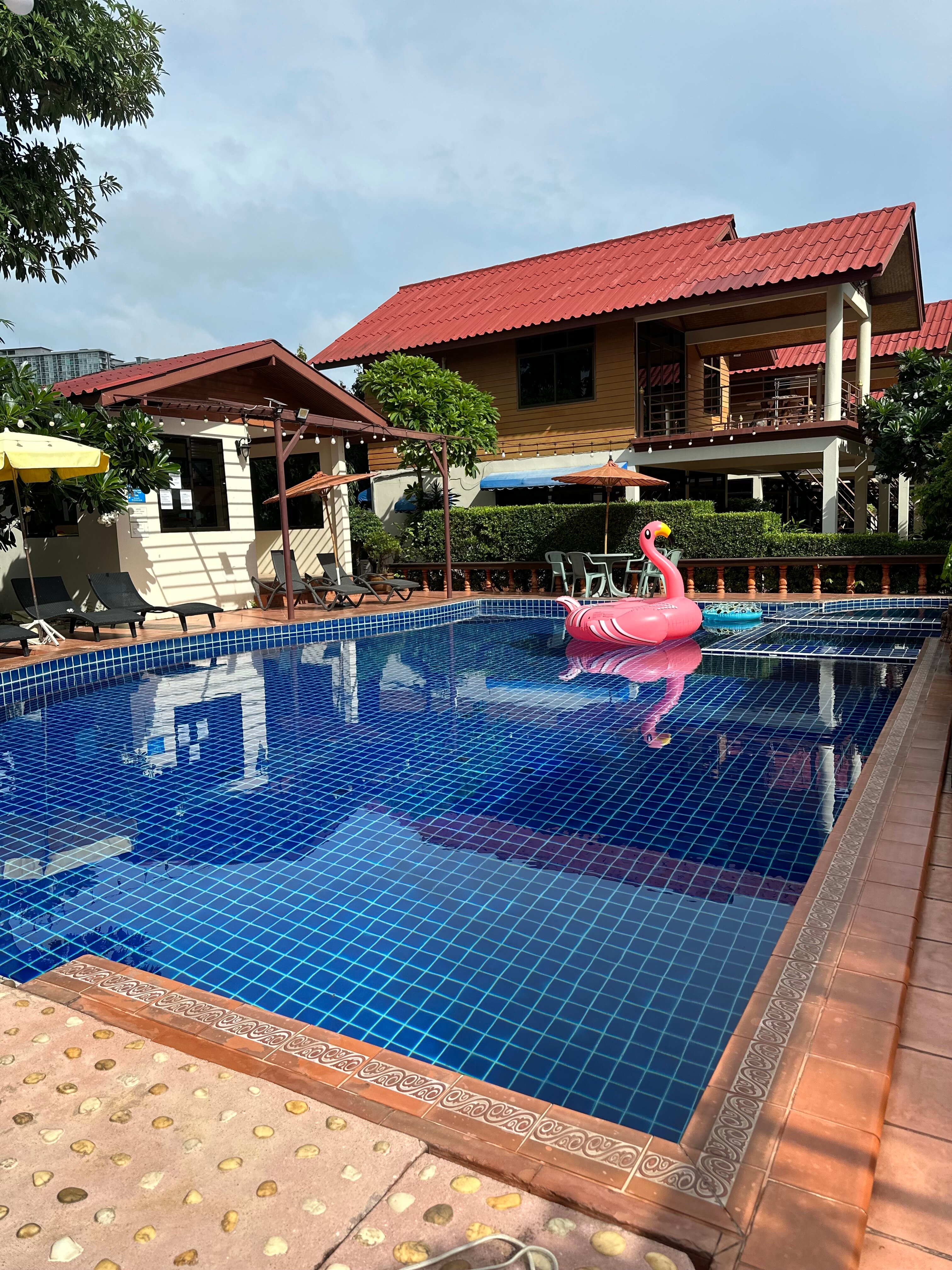 Фото Avila Resort Pattaya