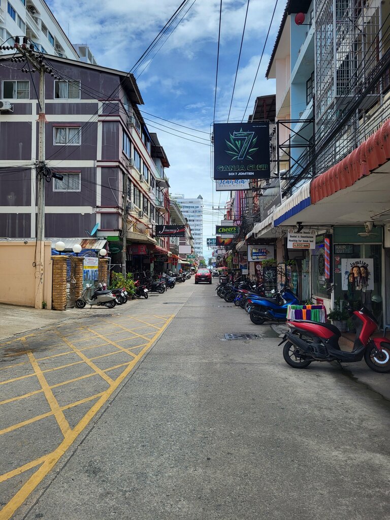 Hotel Scandia beach hotel, Pattaya, photo