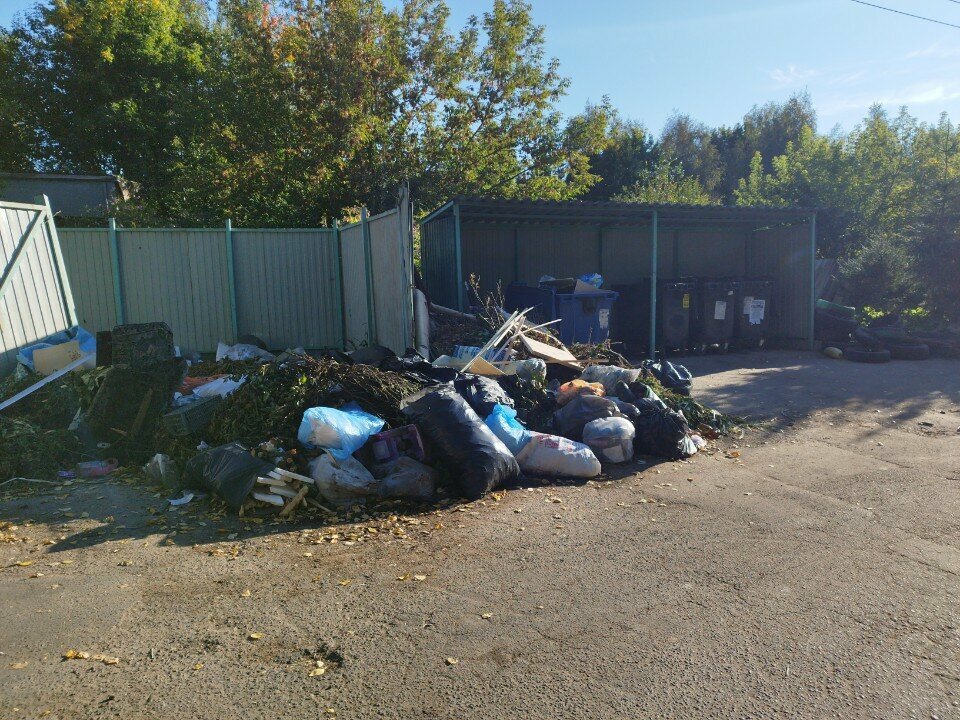 Waste sorting Waste sorting, Moscow and Moscow Oblast, photo