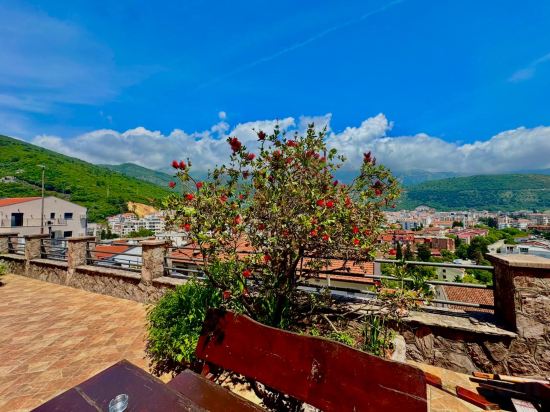 Фото Contessa Apartments