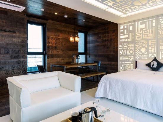 Фото Hotel The Designers Lyj Gangnam Premier