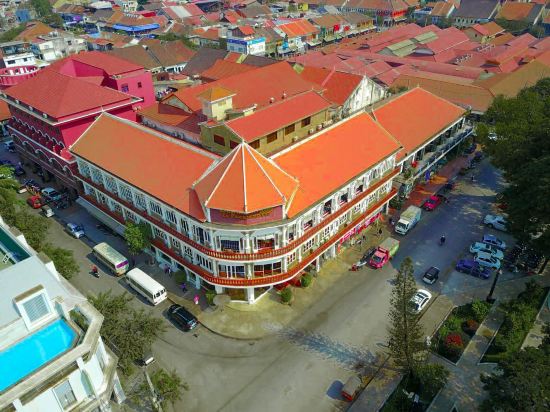 Фото отеля 2