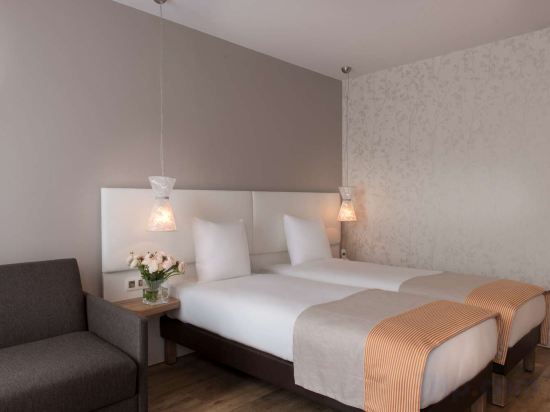 Фото Hotel Magenta 38