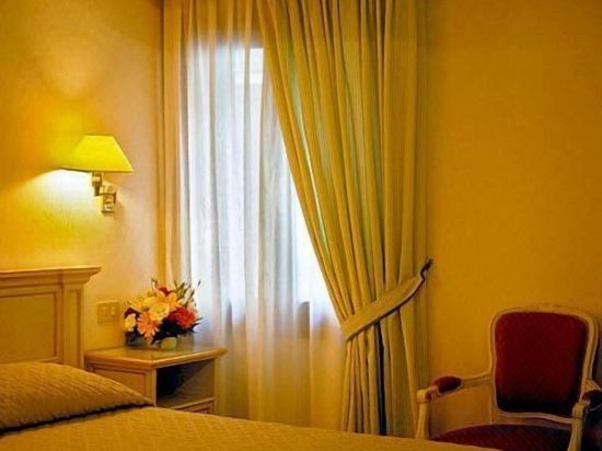 Фото Ambassador Tre Rose