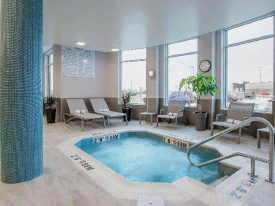 Фото Hilton Garden Inn Winnipeg South